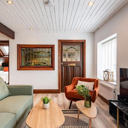 Madison House - Converted Church 5 Bed Pontypool Dış mekan fotoğraf