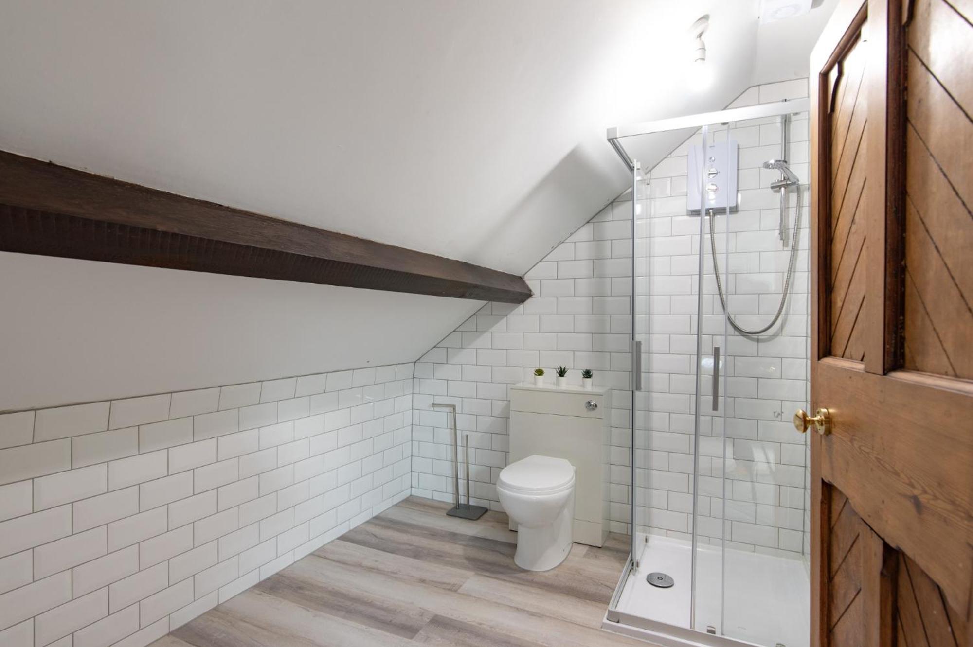 Madison House - Converted Church 5 Bed Pontypool Dış mekan fotoğraf