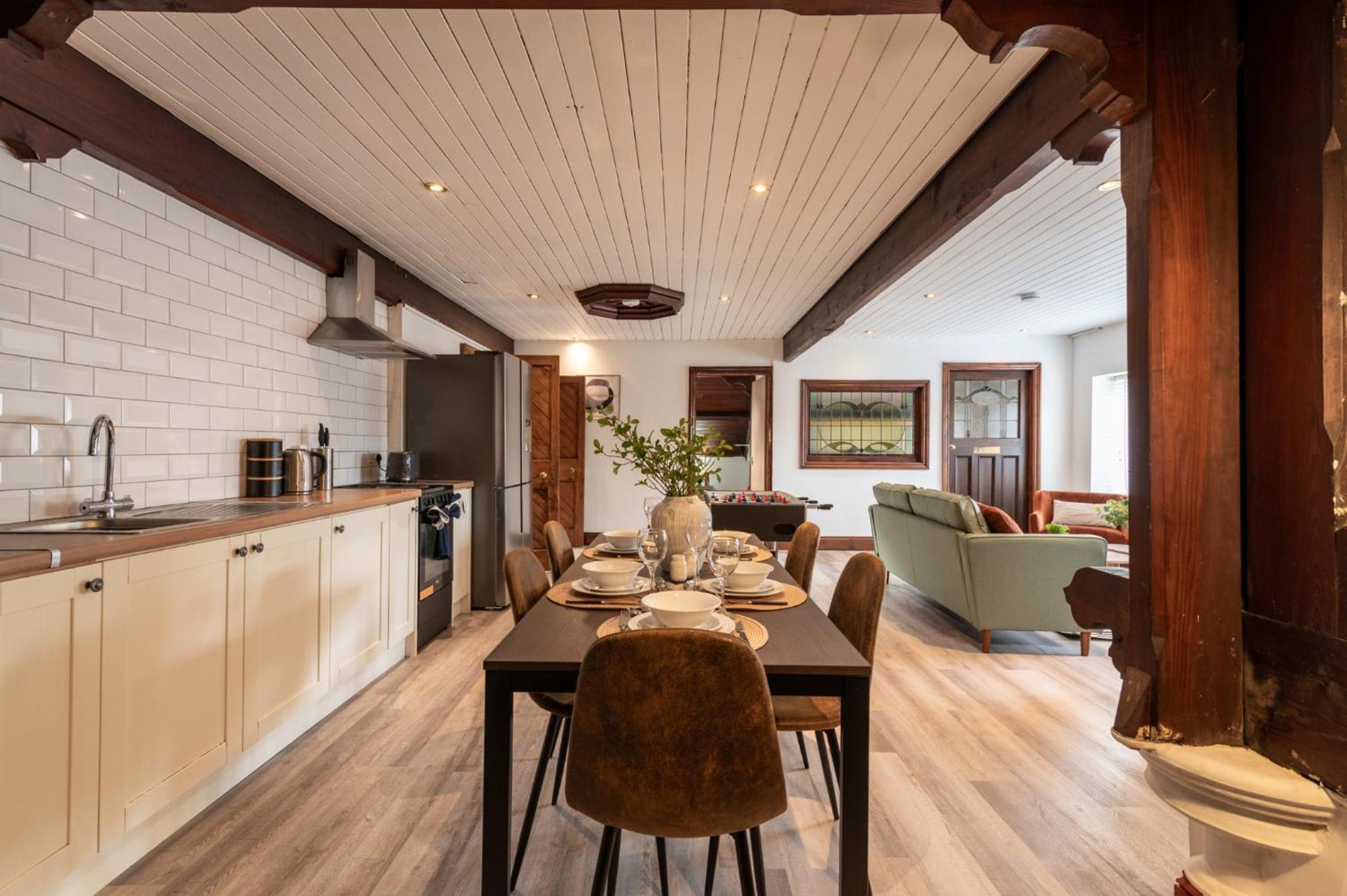 Madison House - Converted Church 5 Bed Pontypool Dış mekan fotoğraf