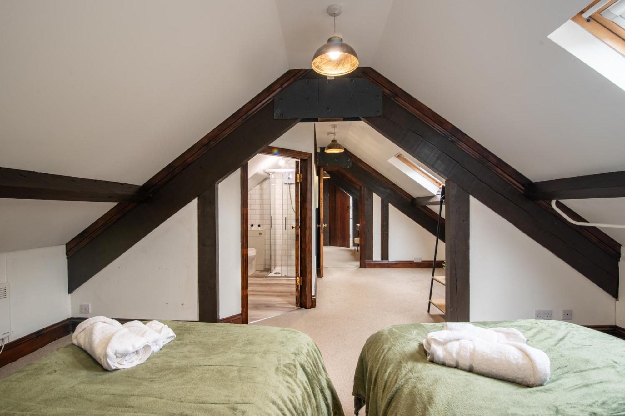 Madison House - Converted Church 5 Bed Pontypool Dış mekan fotoğraf